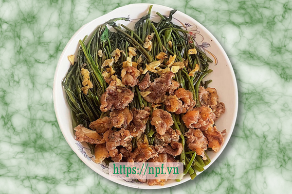 Bắp bò xào rau muống