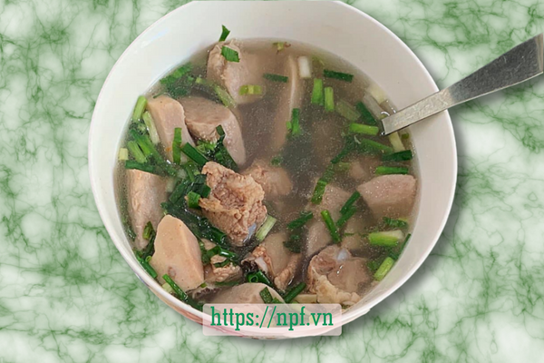 Canh sườn khoai môn