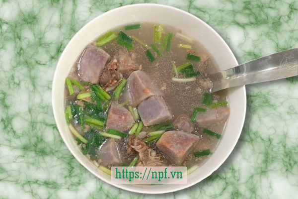 Canh xương khoai sọ