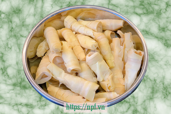 Măng luộc 